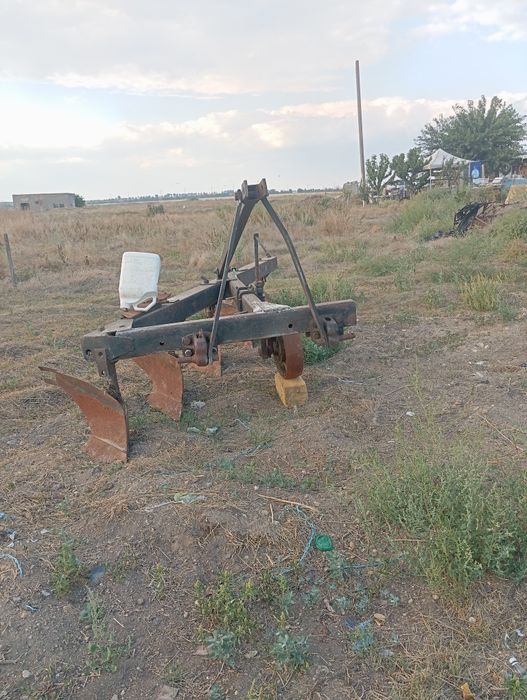 Продам плуг под т150 плн 5/35