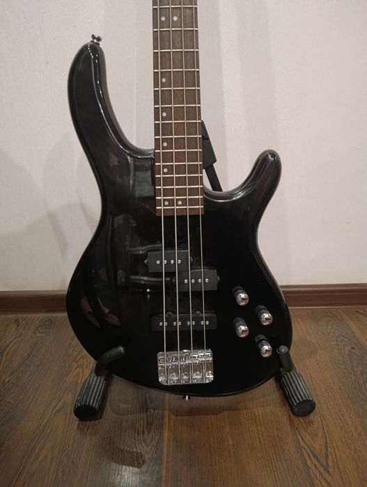 Бас-гітара Cort Action Bass Plus