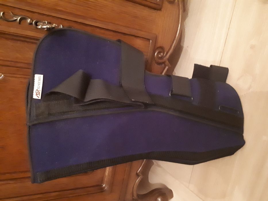 Orteza kolanowa łuska Adama