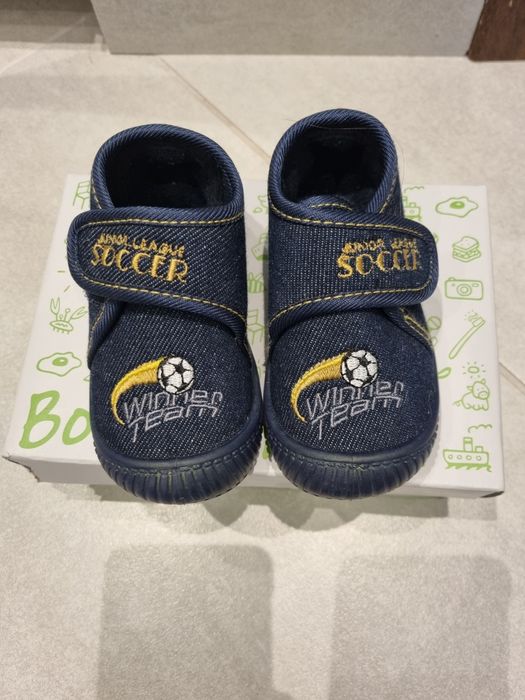 Buciki kapcie ciapy nowe Bobbi Shoes r 21