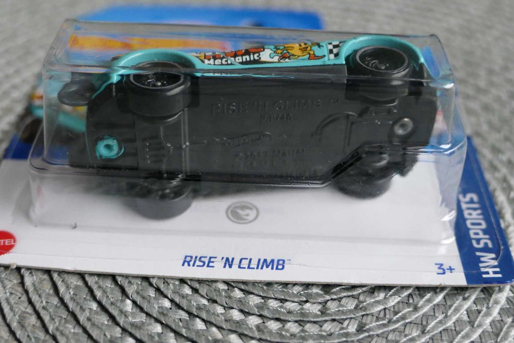Hot Wheels autko "Resorak RISE'N CLIMB TH edycja 2023r.