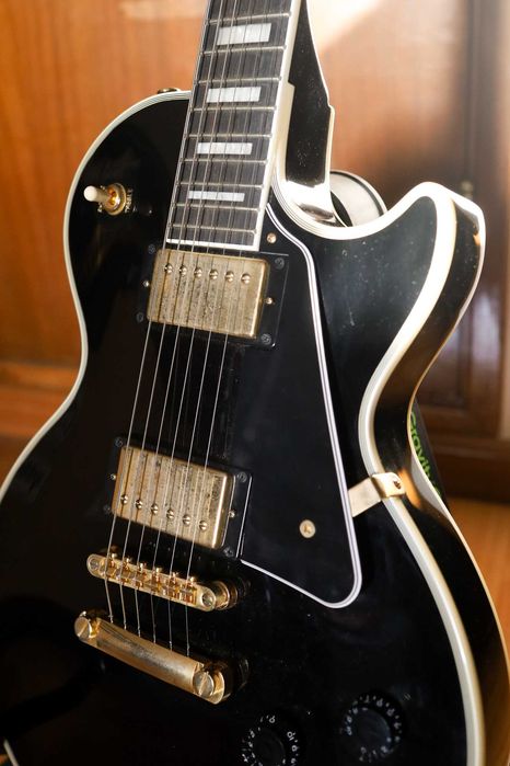 Epiphone Les Paul Custom Ebony inspired by Gibson