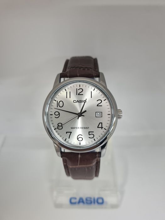 Relogio casio original novo com calendário