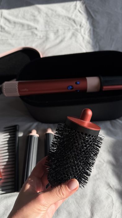 Dyson стайлер + travel кейс