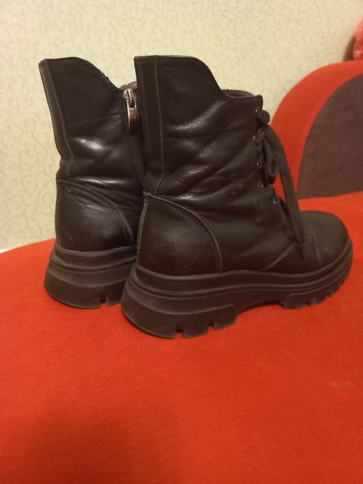 Шкіряні теплі черевики