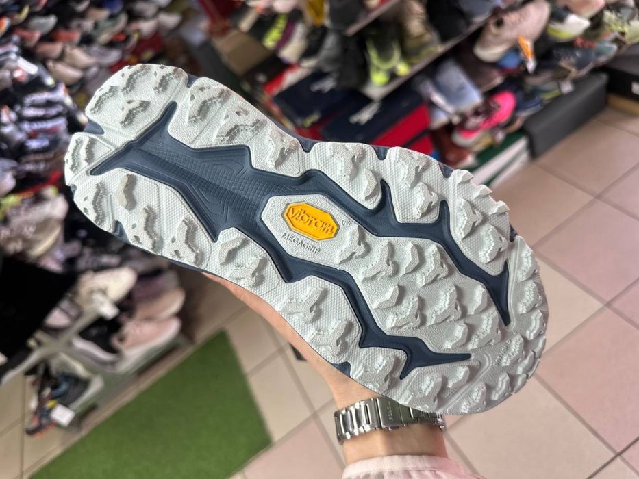 Трекінгові кросівки Hoka Speedgoat 6 Gore - Tex ( РОЗМІР 37 1/3 - 39 1/3 - 40 - 41 1/3 - 42 - 42 2/3 )