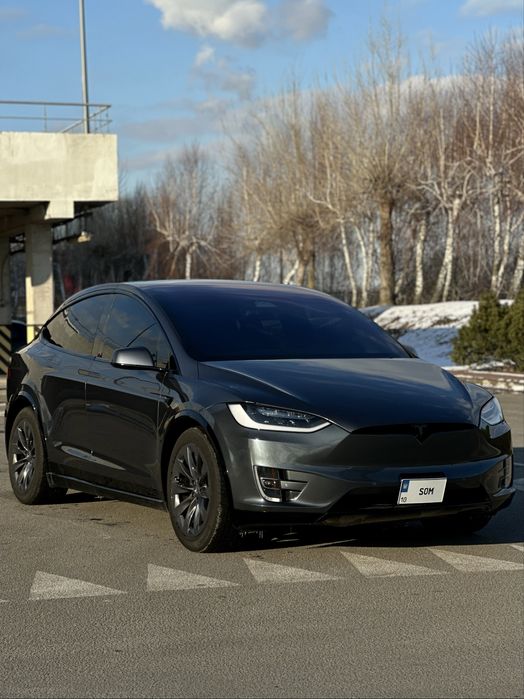 Tesla model X 2019