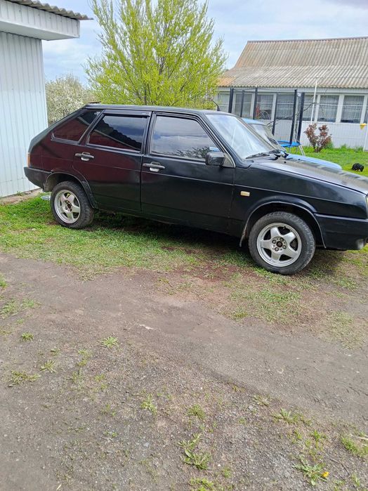 Продам ваз 2103