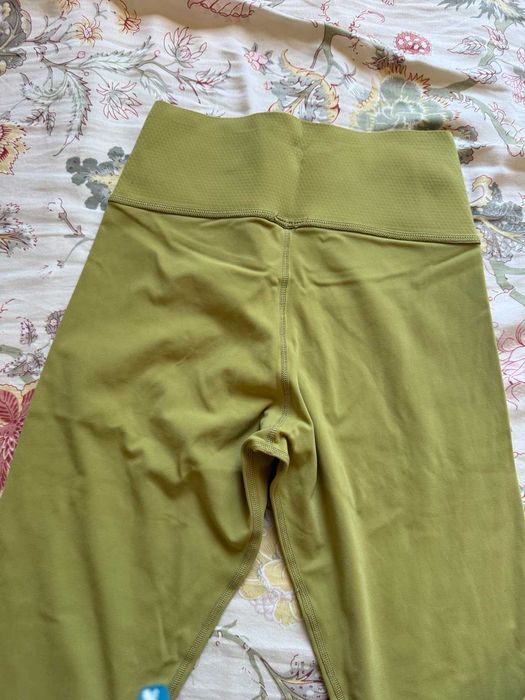 Leggings cintura alta verde oliva Yoga Fitness High-Waisted Olive Green Leggings