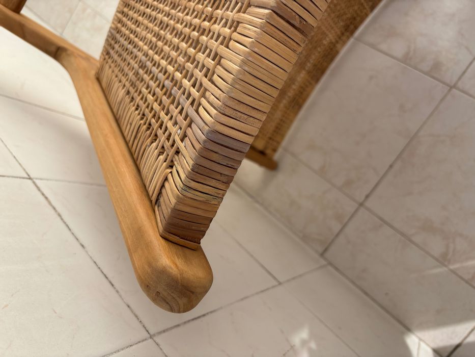 Poltrona Gato Preto em madeira e rattan