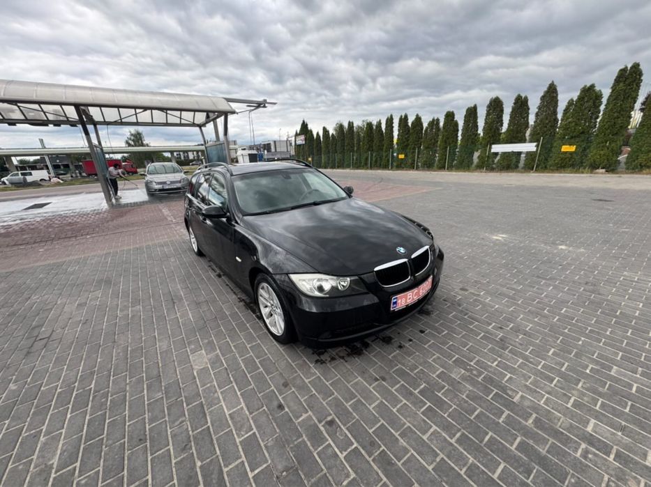 BMW 318i  E91  Гарний стан авто