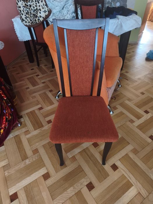 Krzesła 6 sztuk.