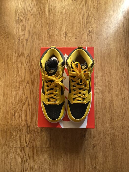 Nike dunk varsity maize