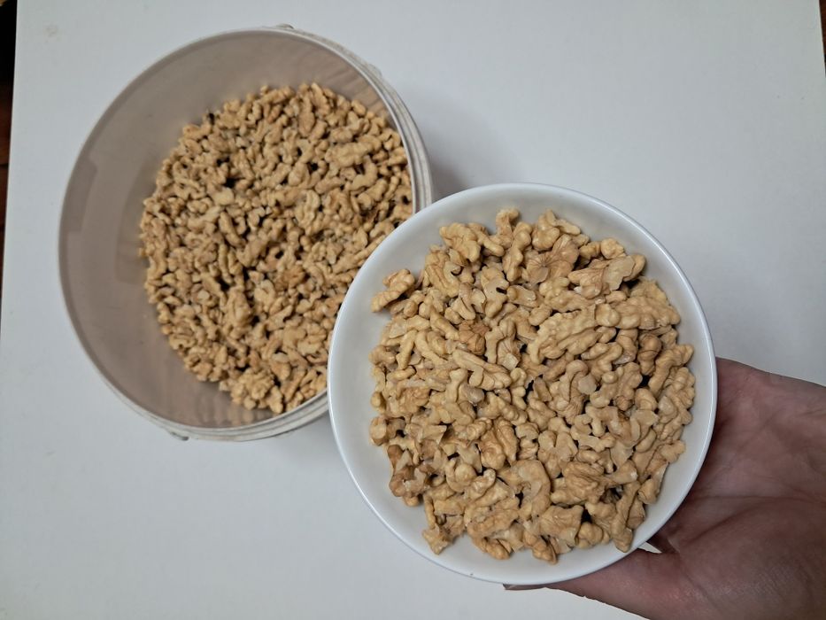 Orzechy włoskie 2kg  tegoroczne z własnego drzewa