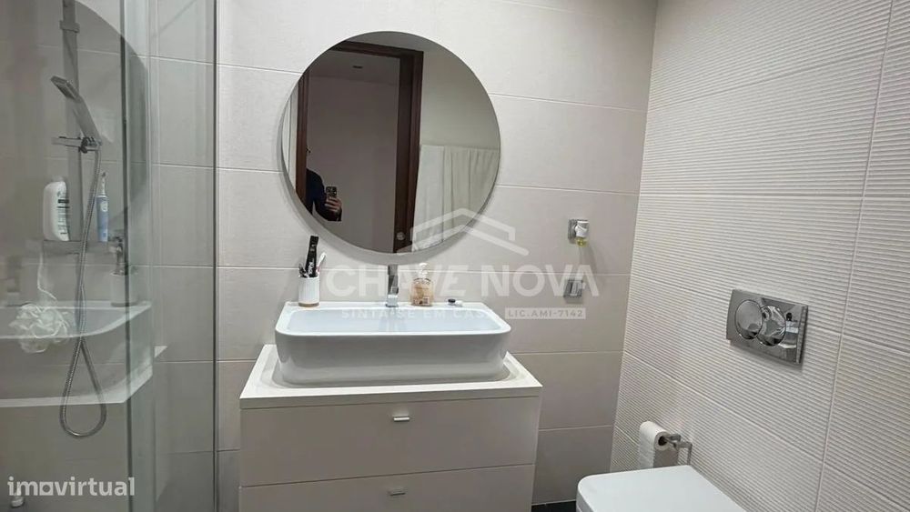 APARTAMENTO T2 | CANIDELO | 103 M² | VARANDA 5,60 M² | BOX 17,50 M² |
