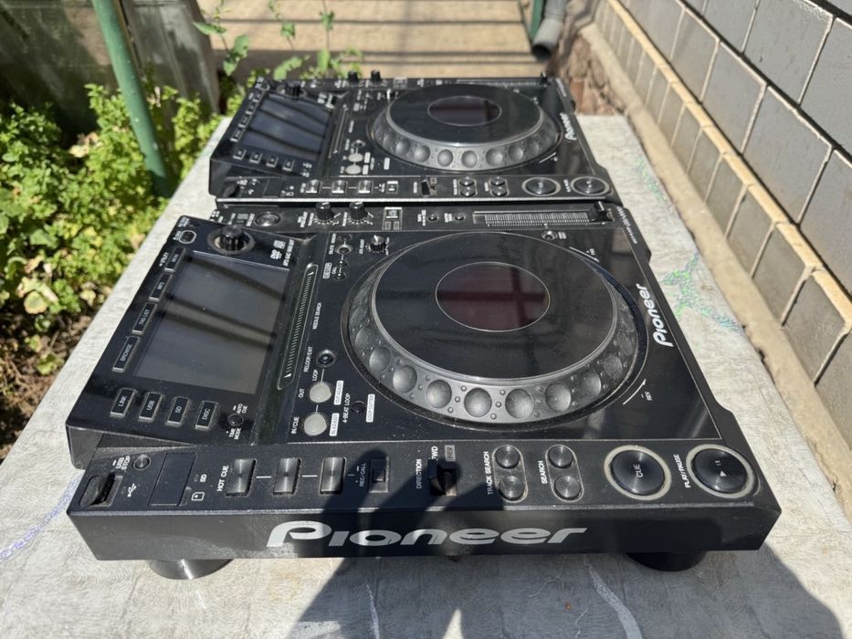Pioneer cdj 2000 / pair