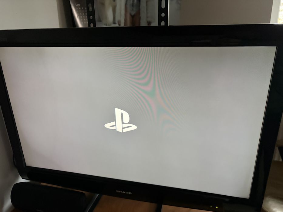 Telewizor SHARP 32 " cale Stojak uniwersalny(brak dekodera DVB-T2)HDMI