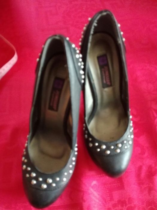 Nowe szpilki.z cwiekami 35
