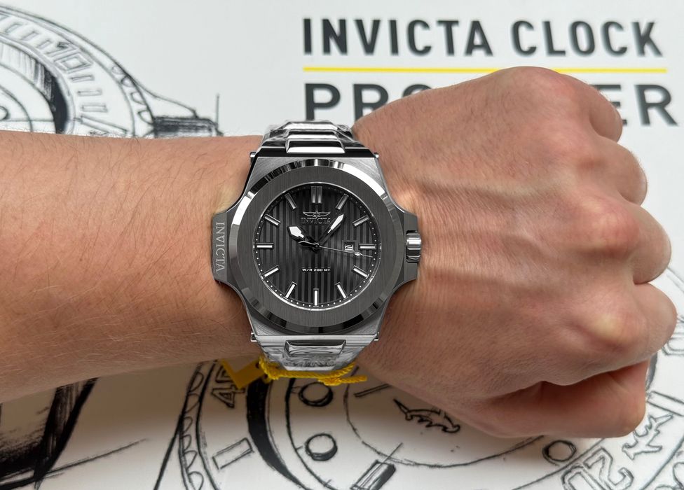 Чоловічий годинник Invicta Akula 34730 Gunmetal 50 мм. 200 MT