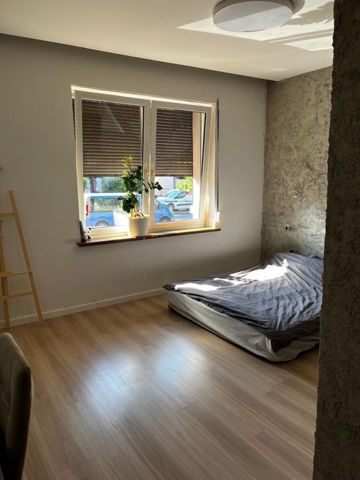Sprzedam mieszkanie 80m2 (pół domu) z duzym ogrodem i budynkiem gospod