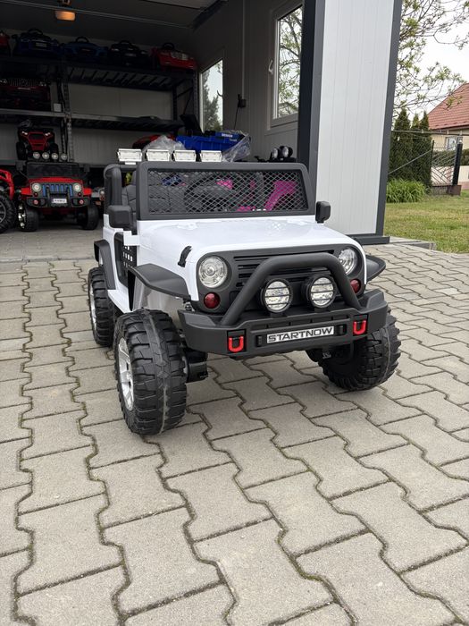 Auto Na Akumulator Duży Jeep Dla Dzieci 4x4 Miękkie Koła Eva Skóra