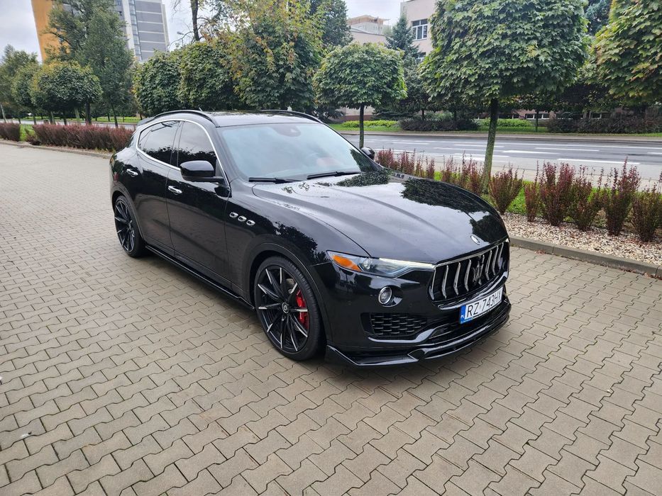 Maserati Levante SQ4 430PS 4x4 kamery360 Radar ACC felgi 22" Maxton Design Karbon