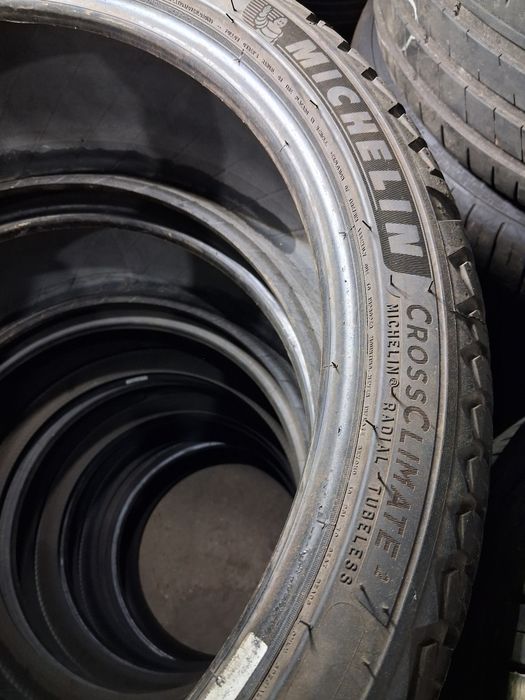 245/35 R20Шини б/у  Michelin Cross Climate 2 SUV ПАРА