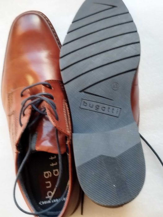 Sapatos Homem Bugatti em Pele