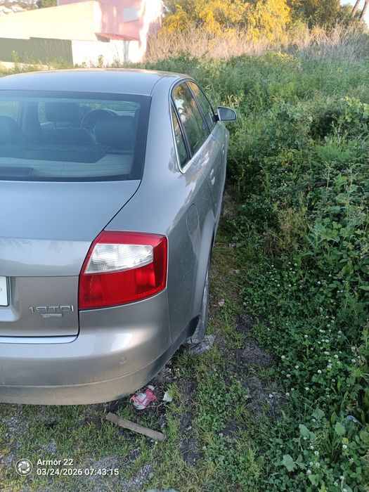 Audi A4 130cv impecável