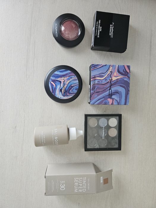 Бронзер, рум'яна та палетка тіней MAC,  BaliBody
