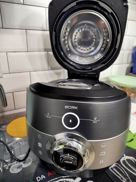 (Мультиварка) Мультишеф Bork Kitchen U 804