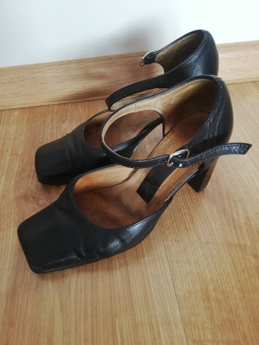 Buty ze skóry czarne roz. 35