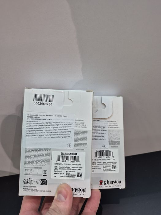 Зовнішній ssd kingston xs1000 1tb USB 3.2