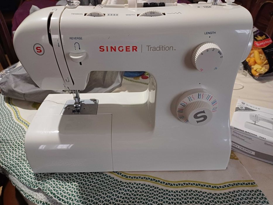 Maquina de costura singer