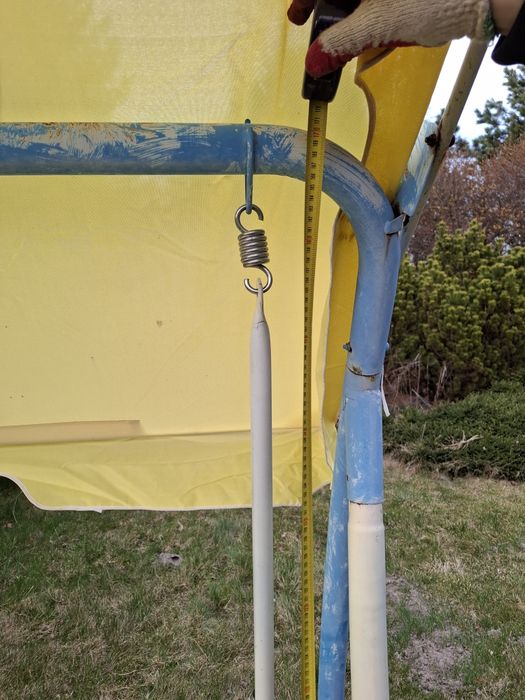 Huśtawka ogrodowa żółta