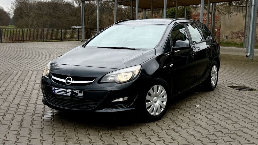 Opel Astra J Sports Tourer 1.6 CDTI 110 KM Webasto  Tempomat   Hak