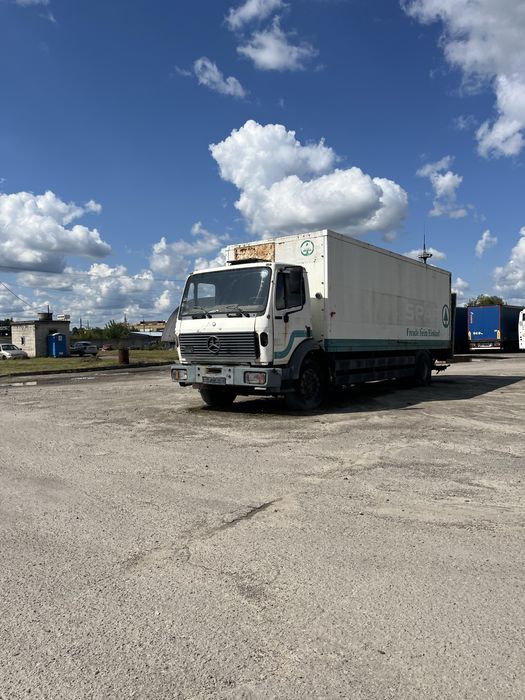 Вантажівка Mercedes 1722