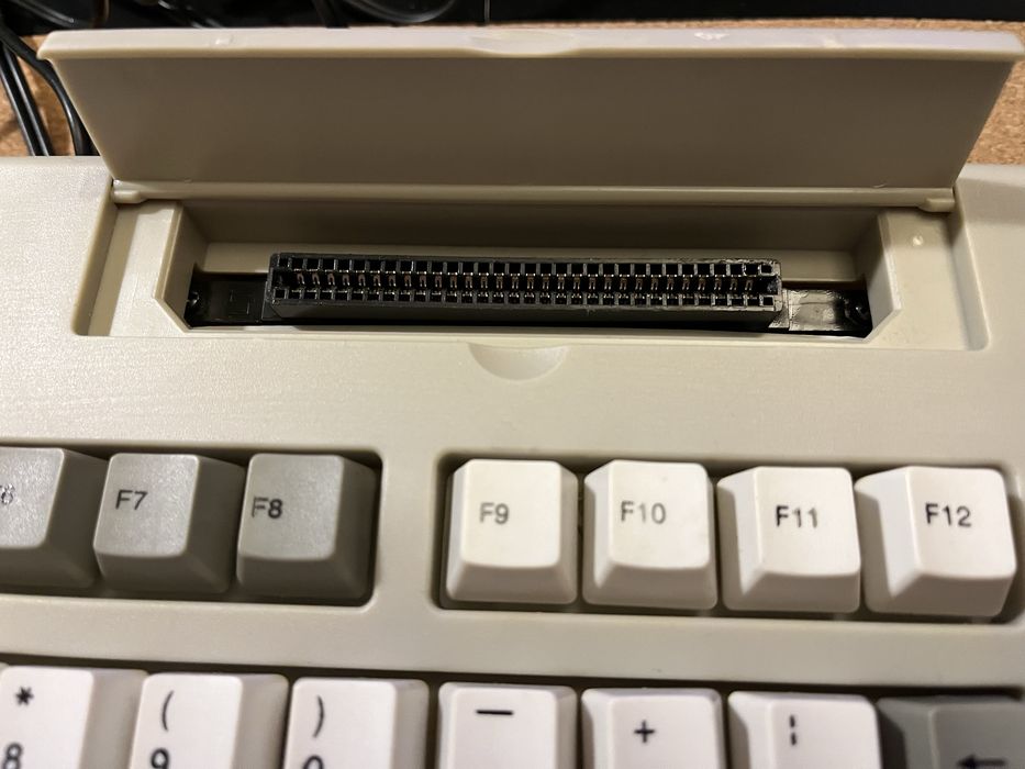 Konsola Pegasus PC Model GLK 2004  BOX kompletny, stan idealny