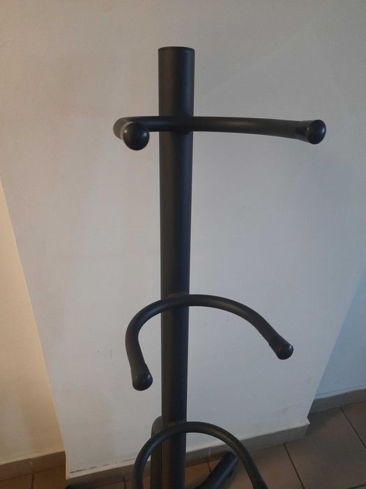 Stojak pionowy na 5 piłek lekarskich lub worków