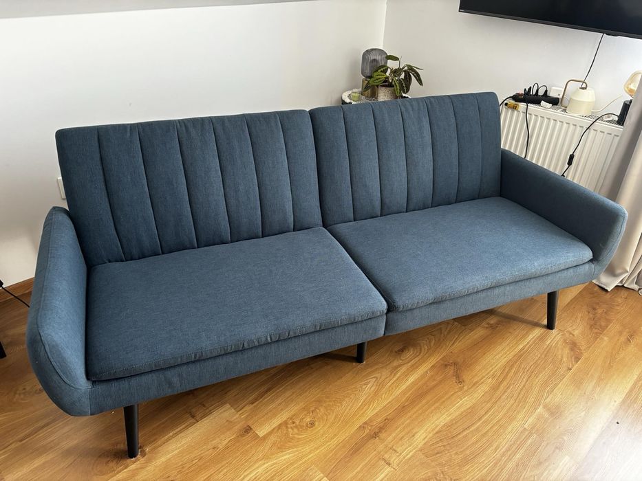 Sofa JYSK granatowa HARNDRUP