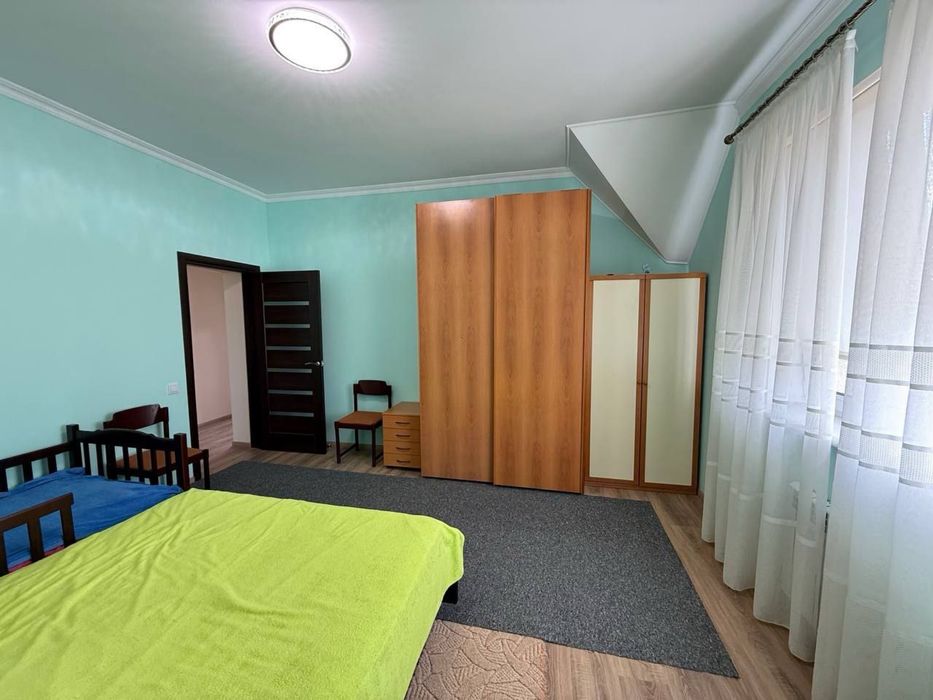 Затишний будинок для родини у Березівці.