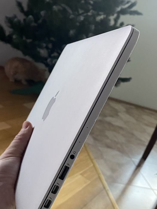 Продам Macbook Pro 2,6Hz, 2ядра, i5, 8, 1600