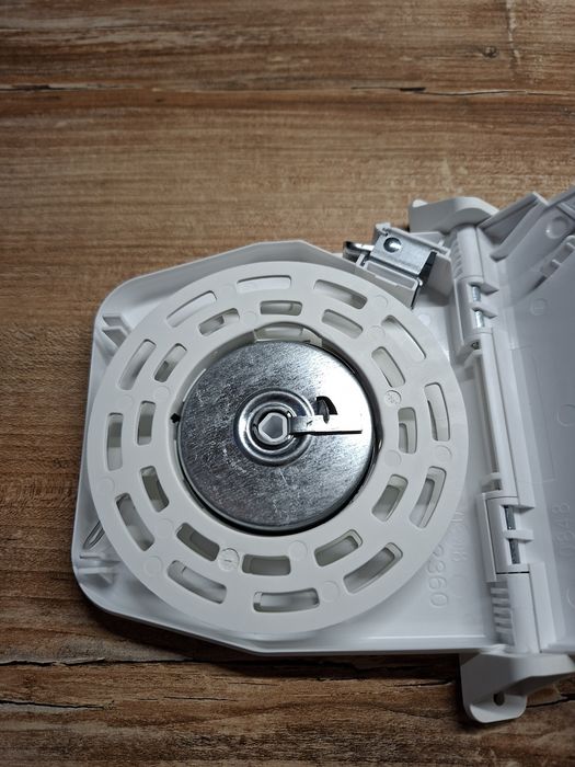 Zwijacz do rolet uniwersalny brązowy