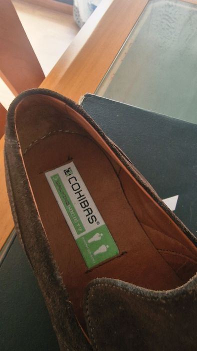 Sapatos elegantes COHIBAS