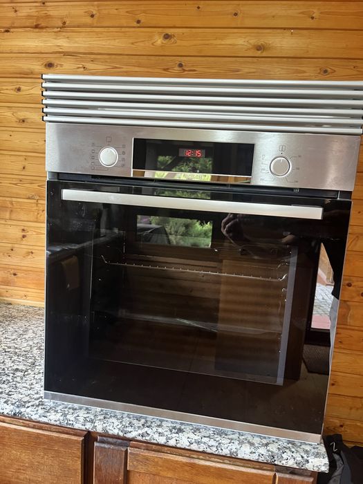 Forno Bosch com móvel de encastrar