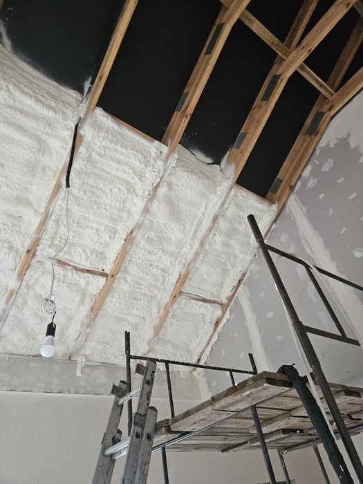 Ocieplanie Piana PUR/wdmuchiwanie celulozy