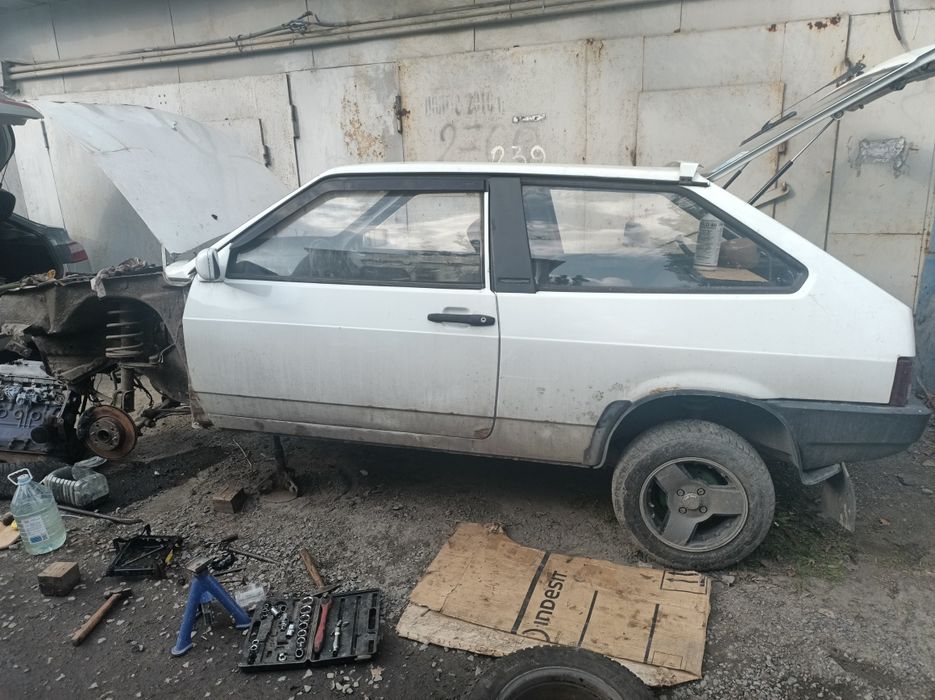 ВАЗ 2108 на запчастини