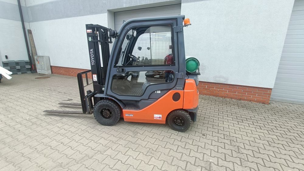 Wózek widłowy Toyota 8FGF15 tylko 2340mth