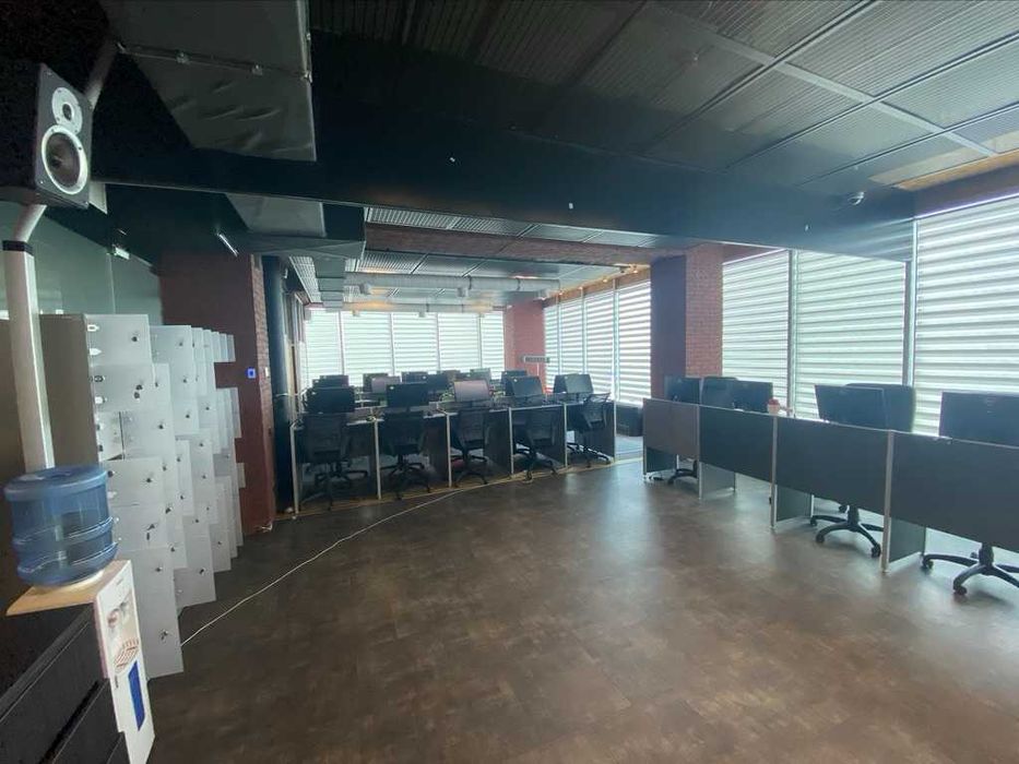Оренда офісу 450 м² у бізнес-центрі "Маяковський", 11 поверх.