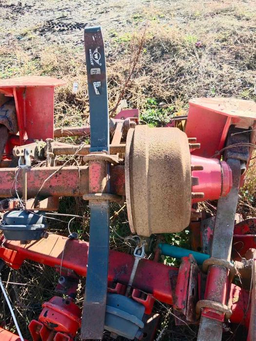 Продам вісь Fruehauf